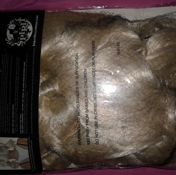 Blonde pig tails Halloween wig - Picture 3 of 3